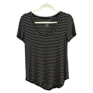 American Eagle Outfitters Black and White Striped Short Sleeve Tee